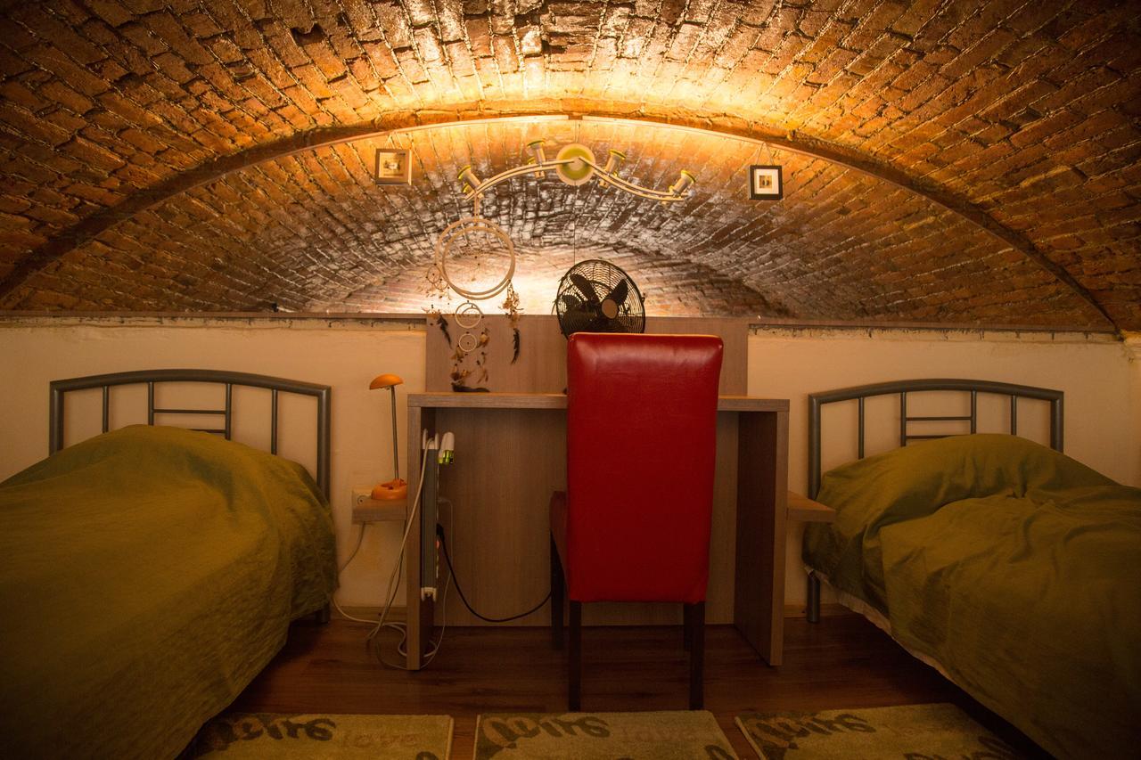 Downtown Studio Oradea Zewnętrze zdjęcie